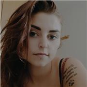 Profesora de lengua materna alemana. Ofrezco clases de comunicación y ayudo con los deberes para todas las edades